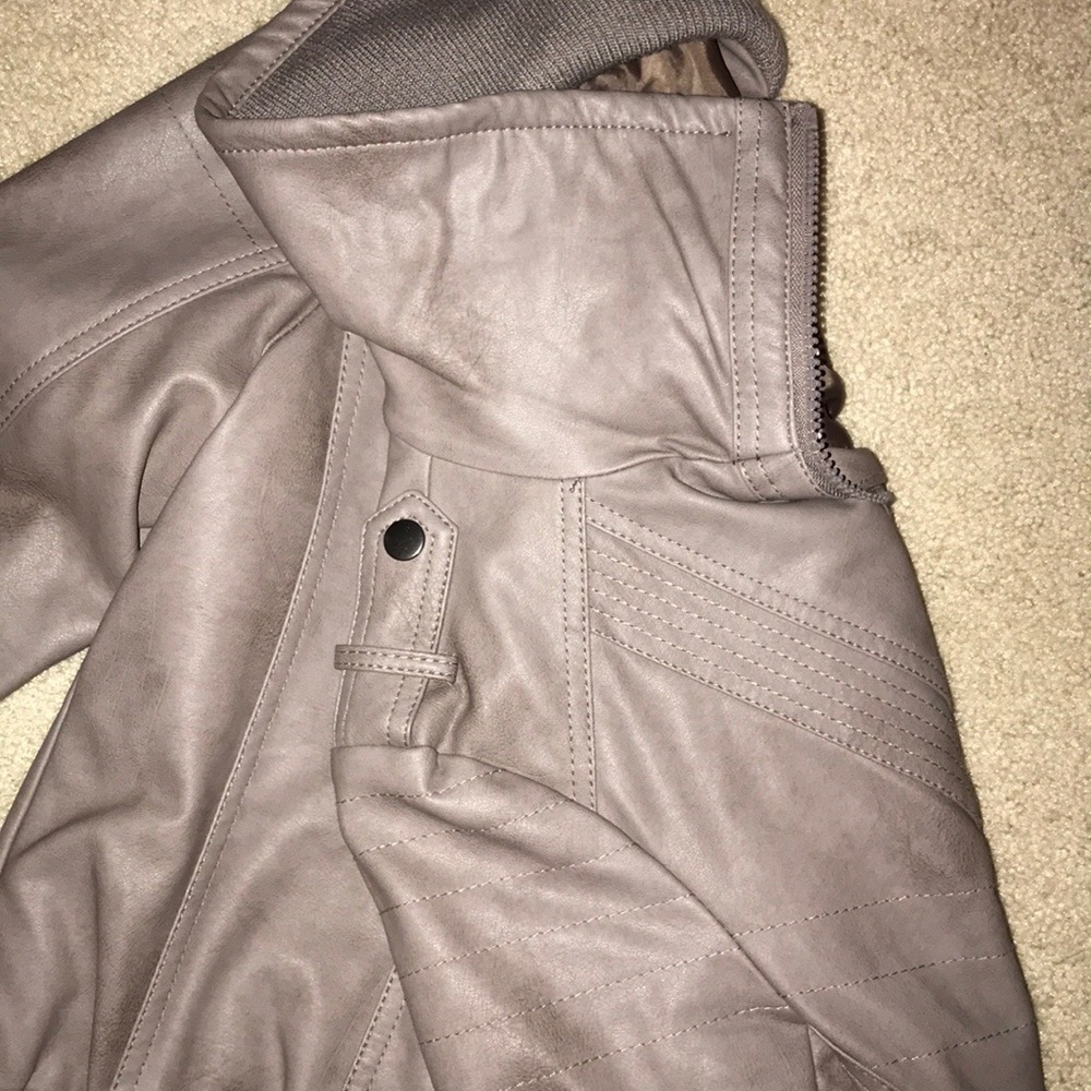 Jacket - Picture 6 of 6